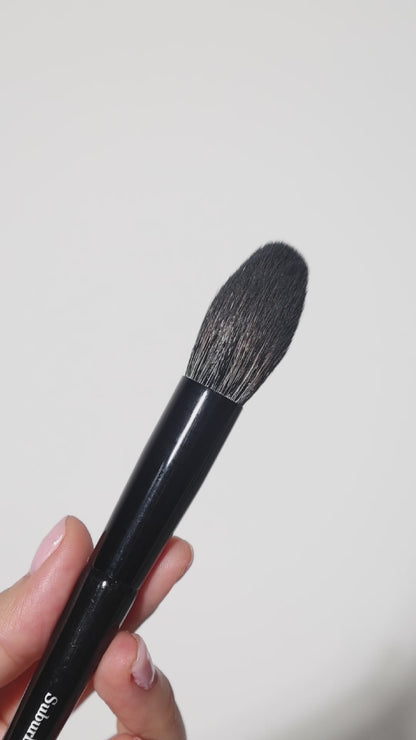 SB04 Undereye Setting Makeup Brush (Sold out individually, still available in the full Multi-Tasker Set)