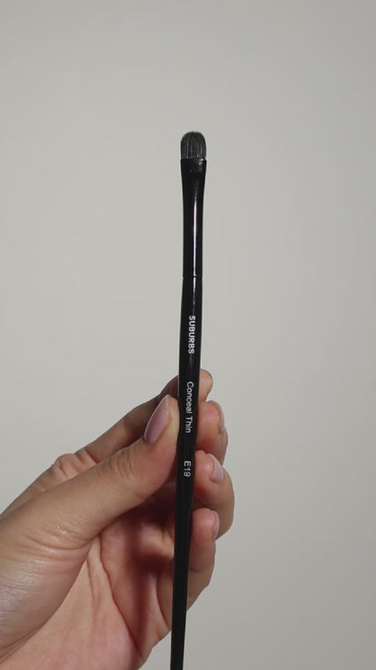 E19 Small Flat Concealer Brush